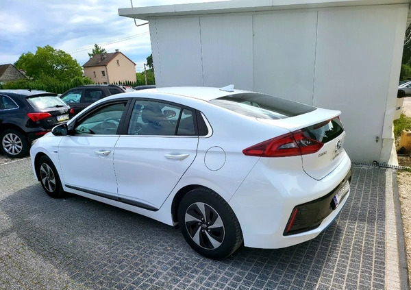 Hyundai IONIQ cena 63900 przebieg: 169000, rok produkcji 2016 z Bielsko-Biała małe 466